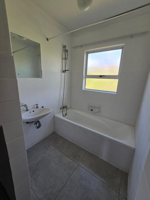 To Let 2 Bedroom Property for Rent in Thornton Western Cape